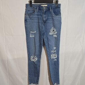Levi's Light Blue Ripped Highrise Skinny Jeans.